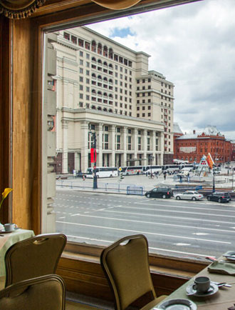 Вид на БЦ Москва из ресторана в гостинице Националь